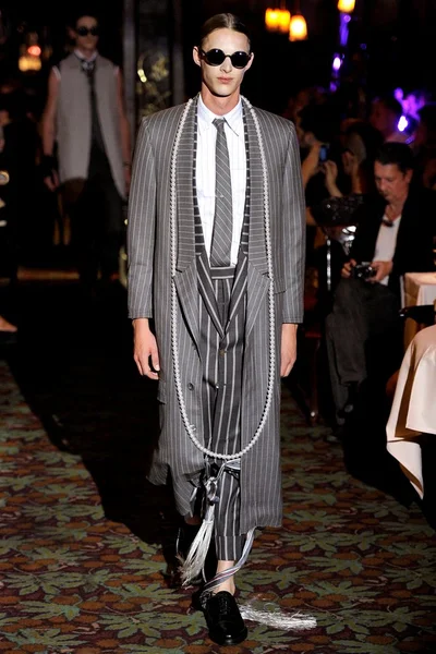 Look 5